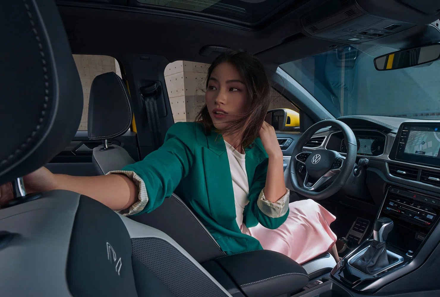 Volkswagen T-Roc — 3