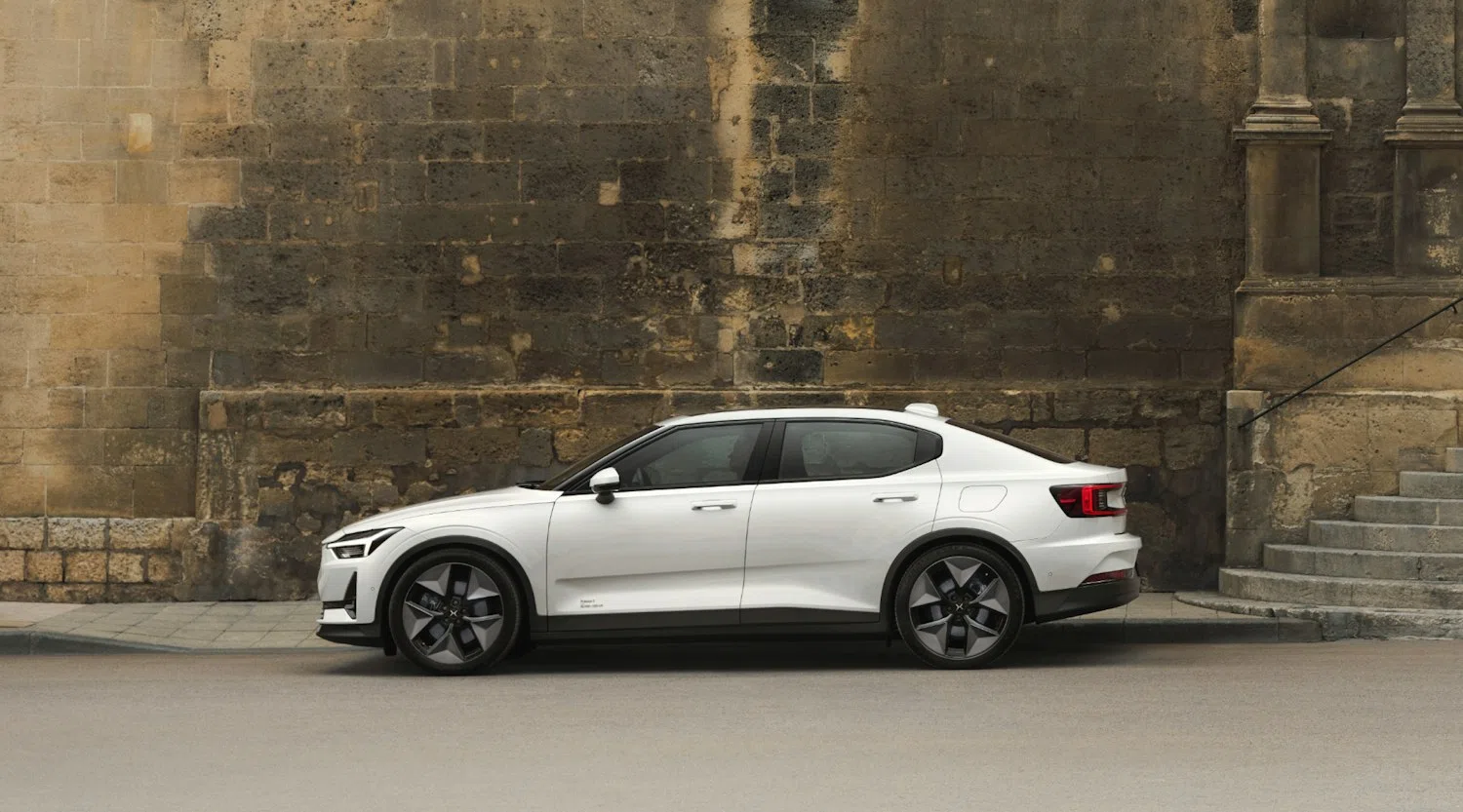 Polestar 2 exterior