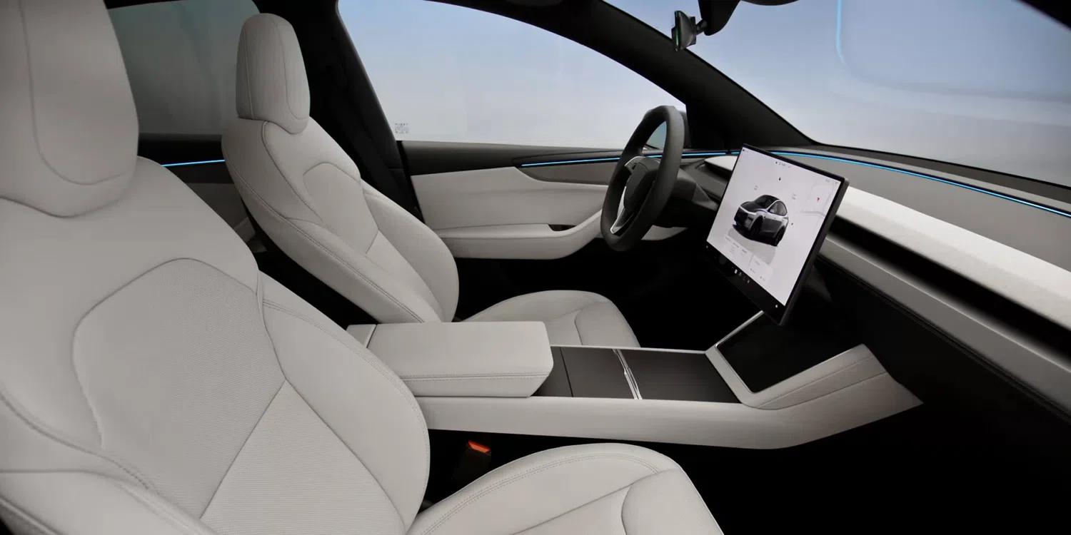 Tesla Model Y — 3