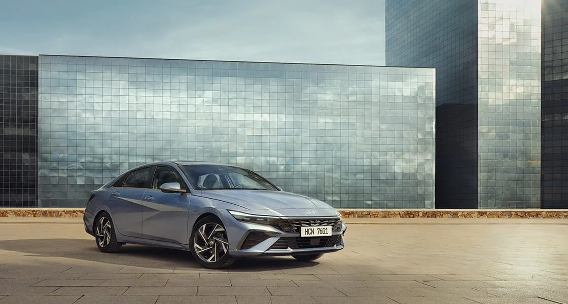 Hyundai Elantra exterior