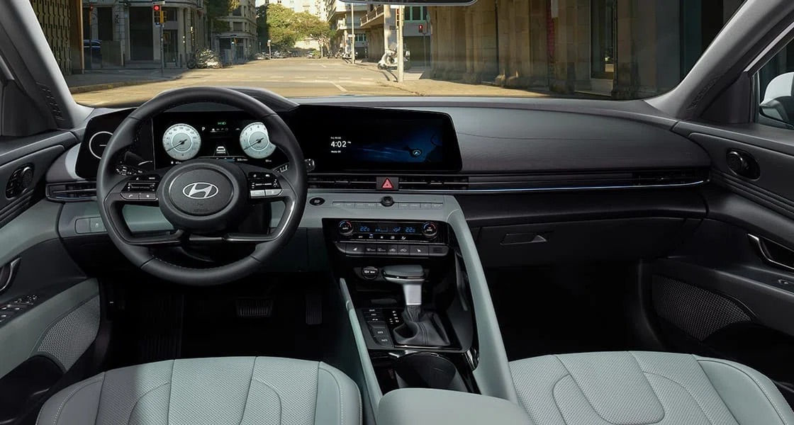 Hyundai Elantra — 3