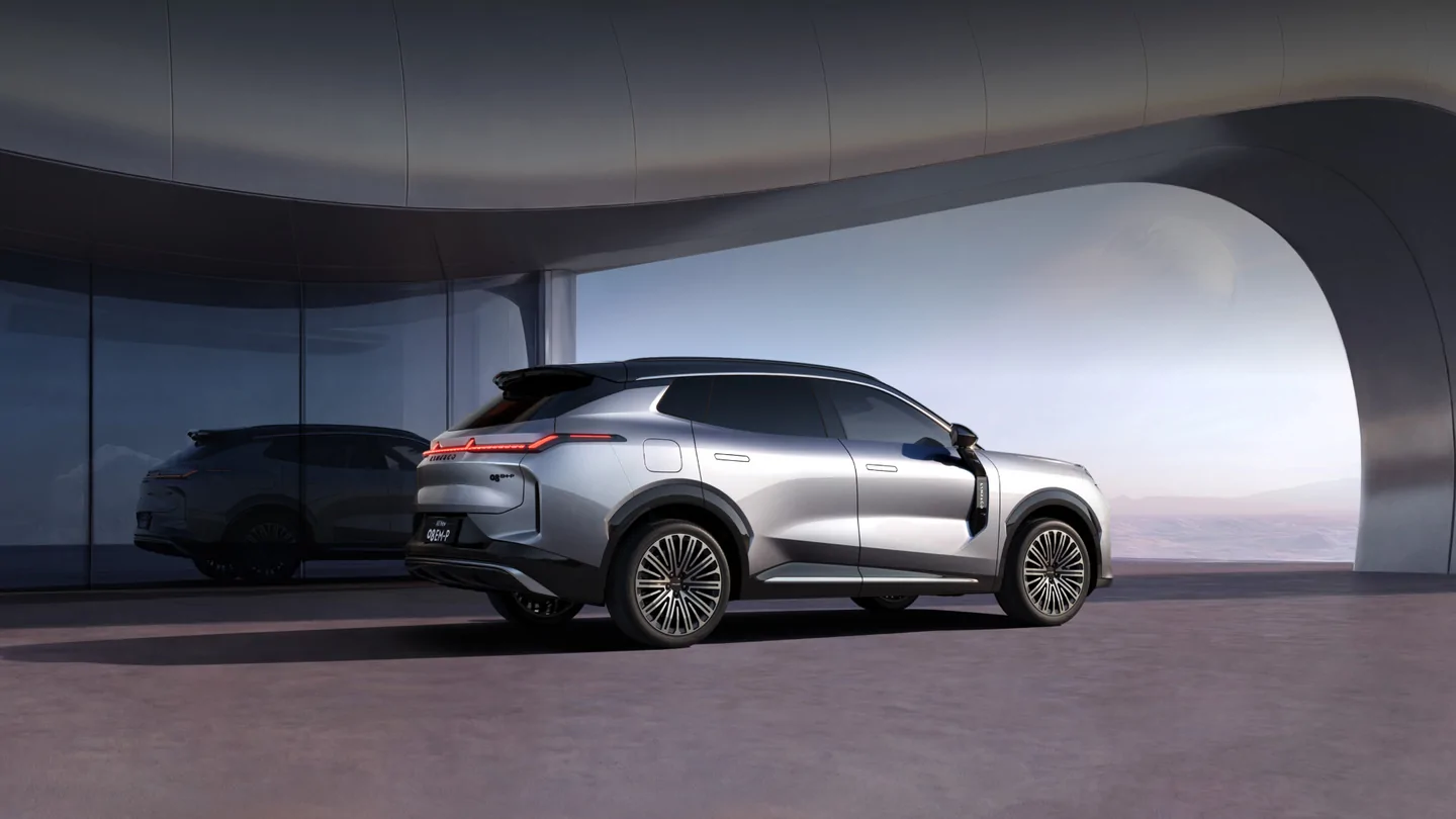 Lynk & Co 08 EM-P exterior