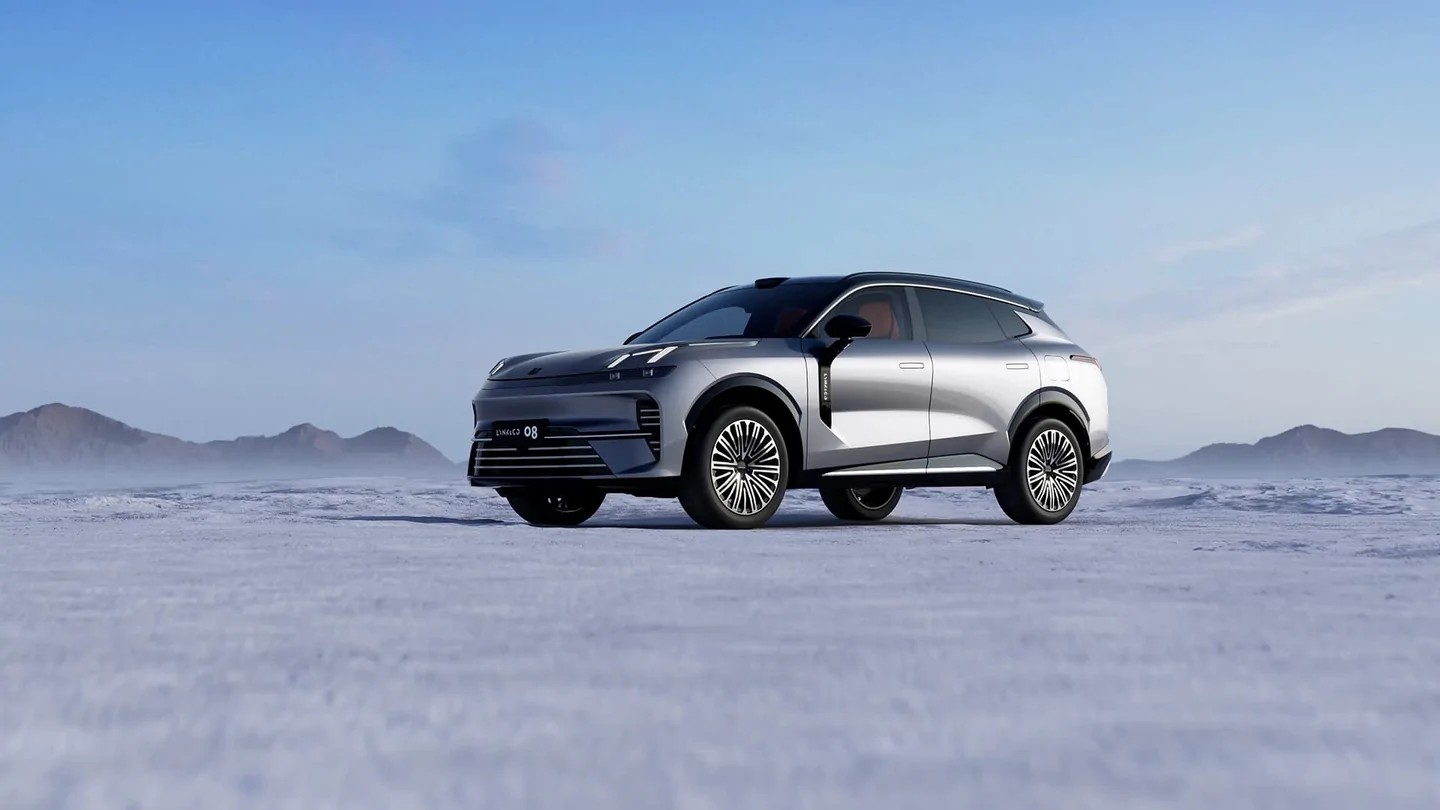 Lynk & Co 08 EM-P — 2