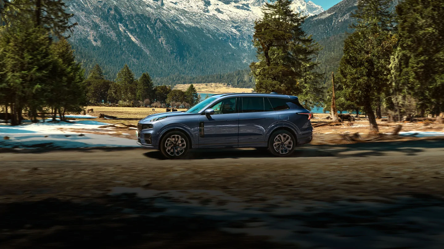 Lynk & Co 09 EM-P — 3