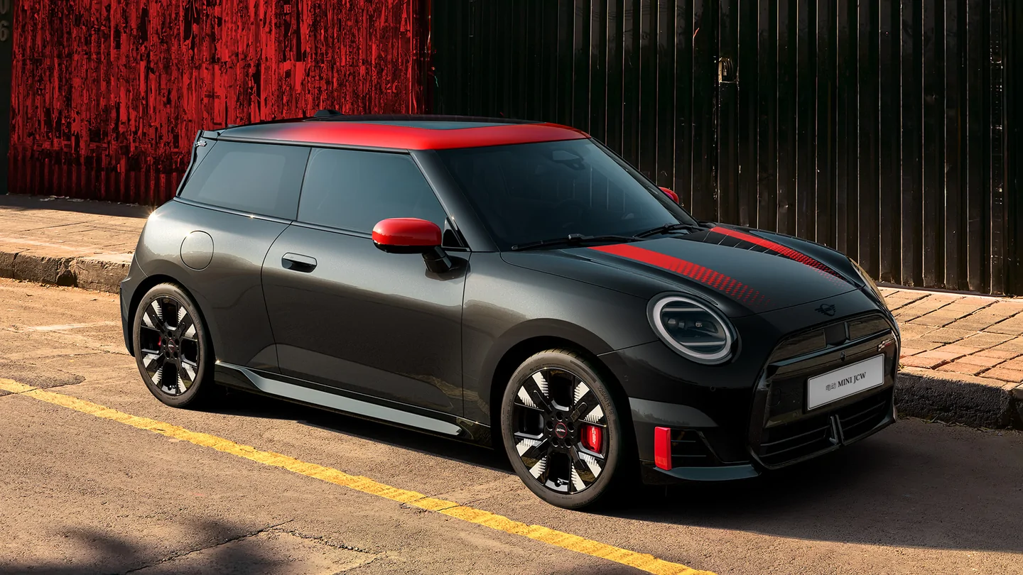 MINI John Cooper Works Electric exterior